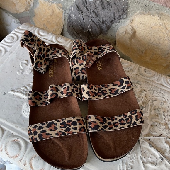 White Mountain Shoes - White Mountain Leopard Strappy Sandals
